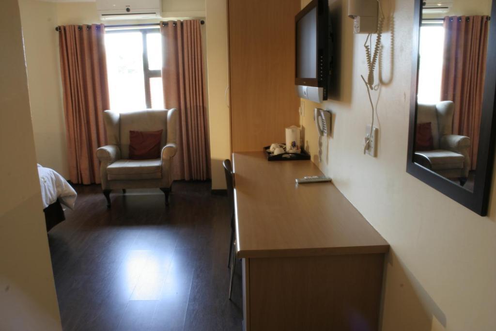 Europrime Boutique Hotel Boksburg Eksteriør billede